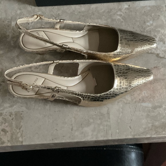 Kenneth Cole Gold Slingback Heels 8.5 - Picture 3 of 5